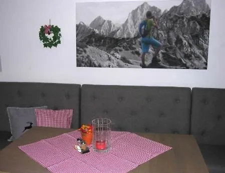 Gaestehaus Elvia-1