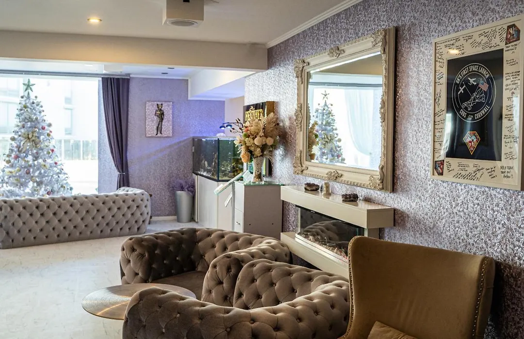 Oyo Newquay Beach Hotel-1