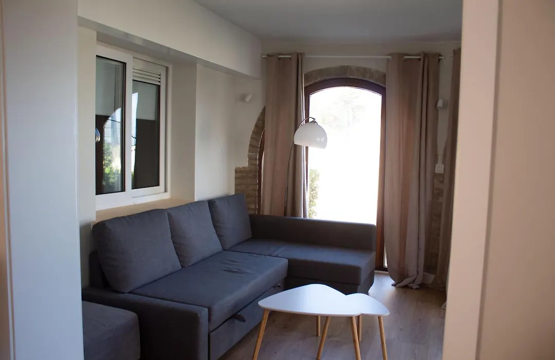 Mr Hotelet De La Racona & Apartments-1
