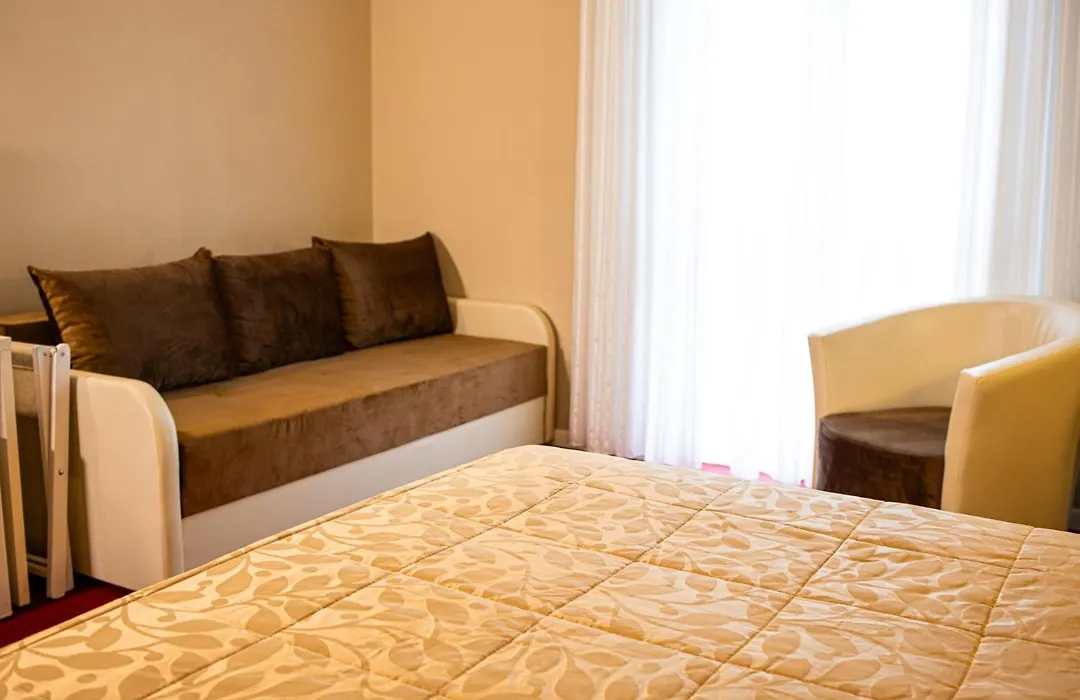 Hotel Italia-1