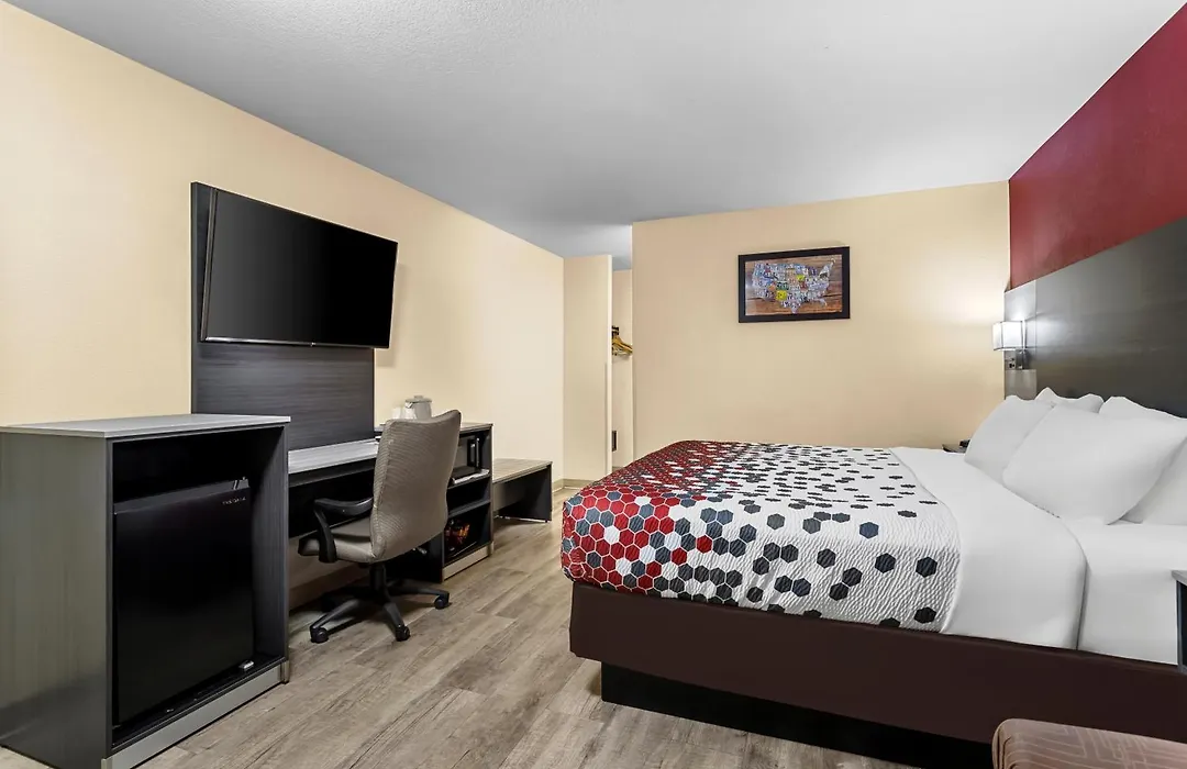 Econo Lodge Inn & Suites Santa Rosa-1