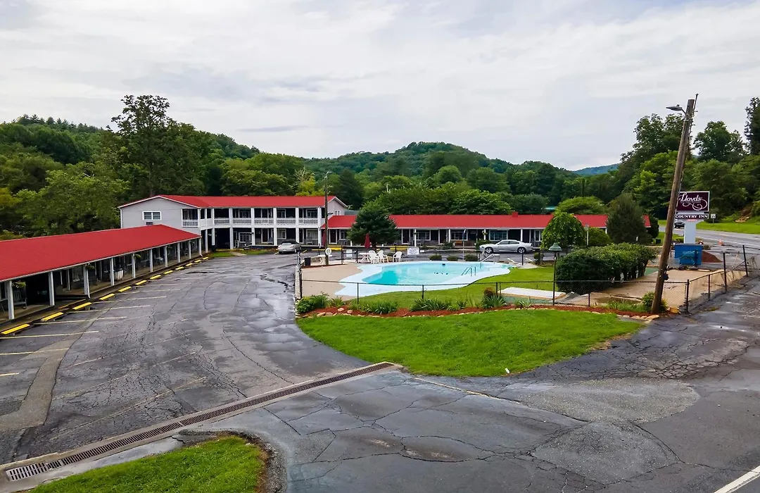 Lloyd'S On The River Country Inn By Oyo-1