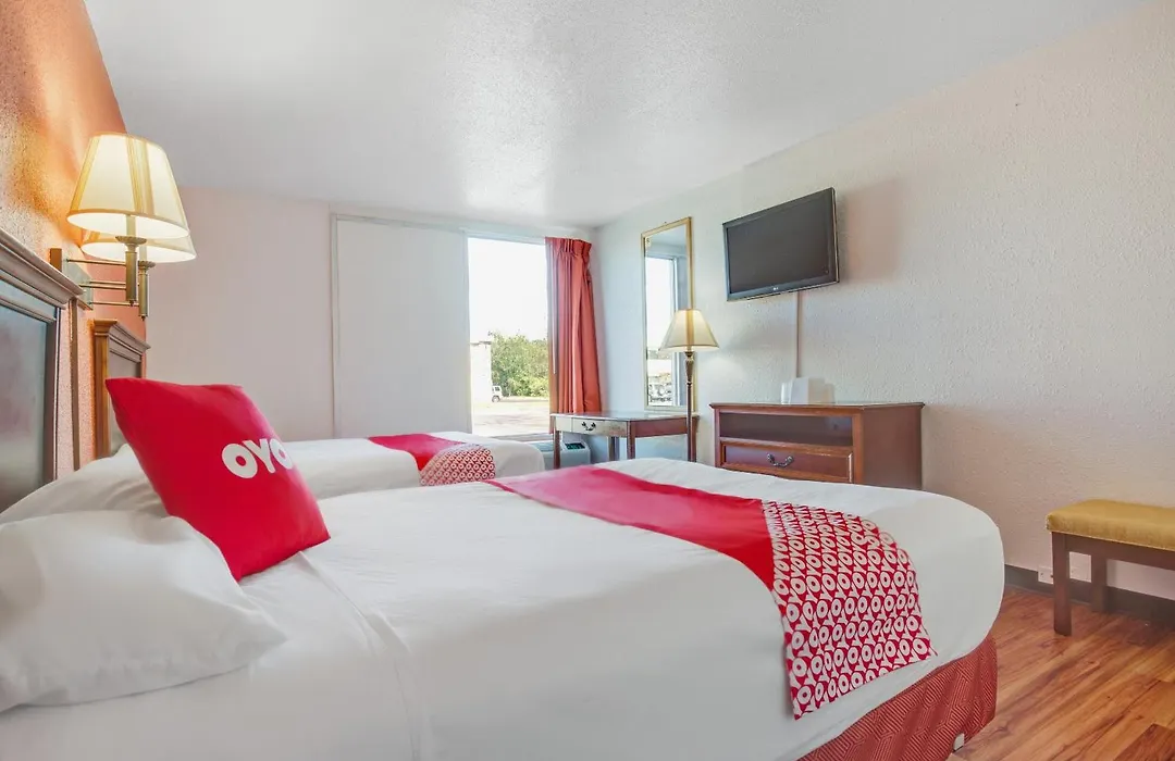 Oyo Hotel Mona Lake Muskegon-1