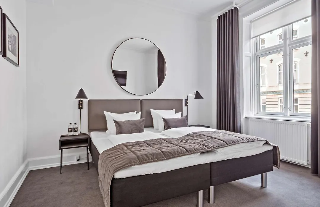 Best Western Plus Hotel Hebron-1
