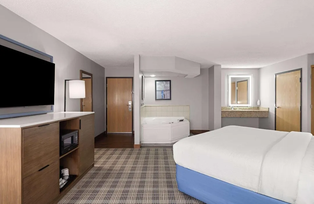 Americinn By Wyndham Shakopee Near Canterbury Park-1