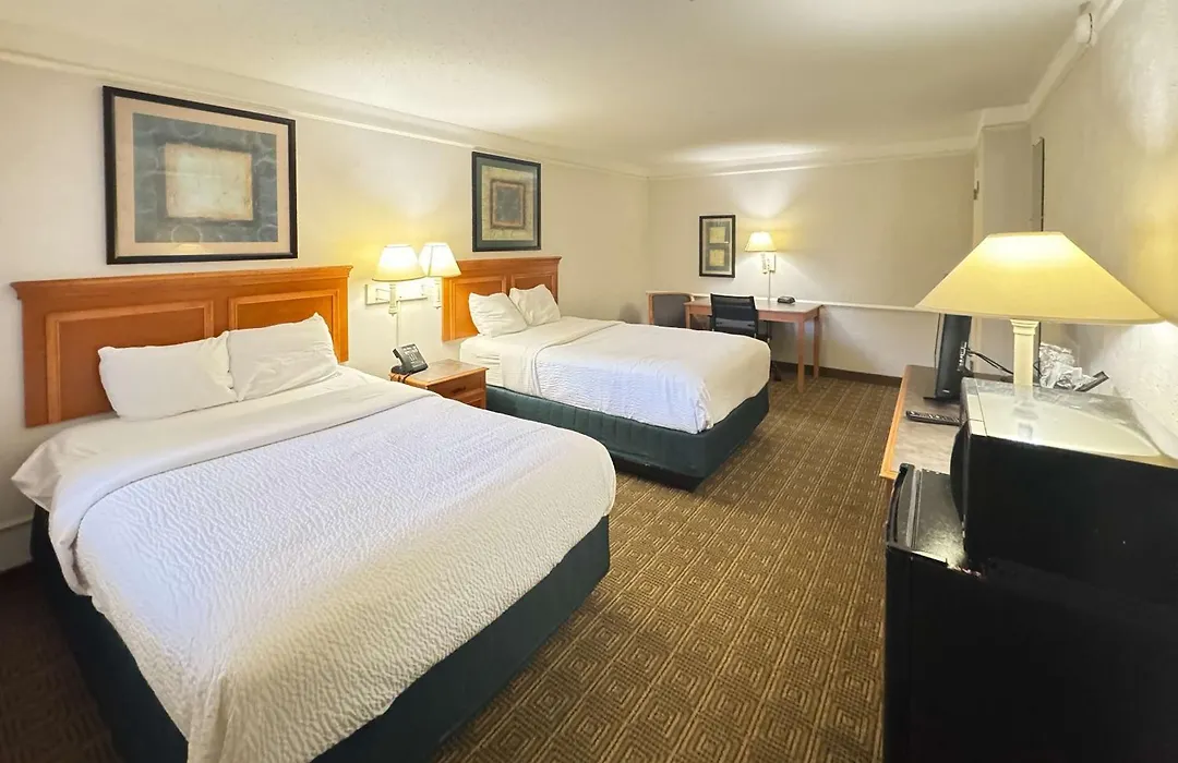 Rodeway Inn-1