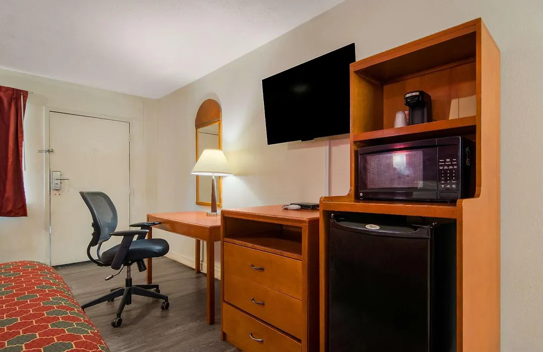 Econo Lodge Goldsboro Hwy 70-1