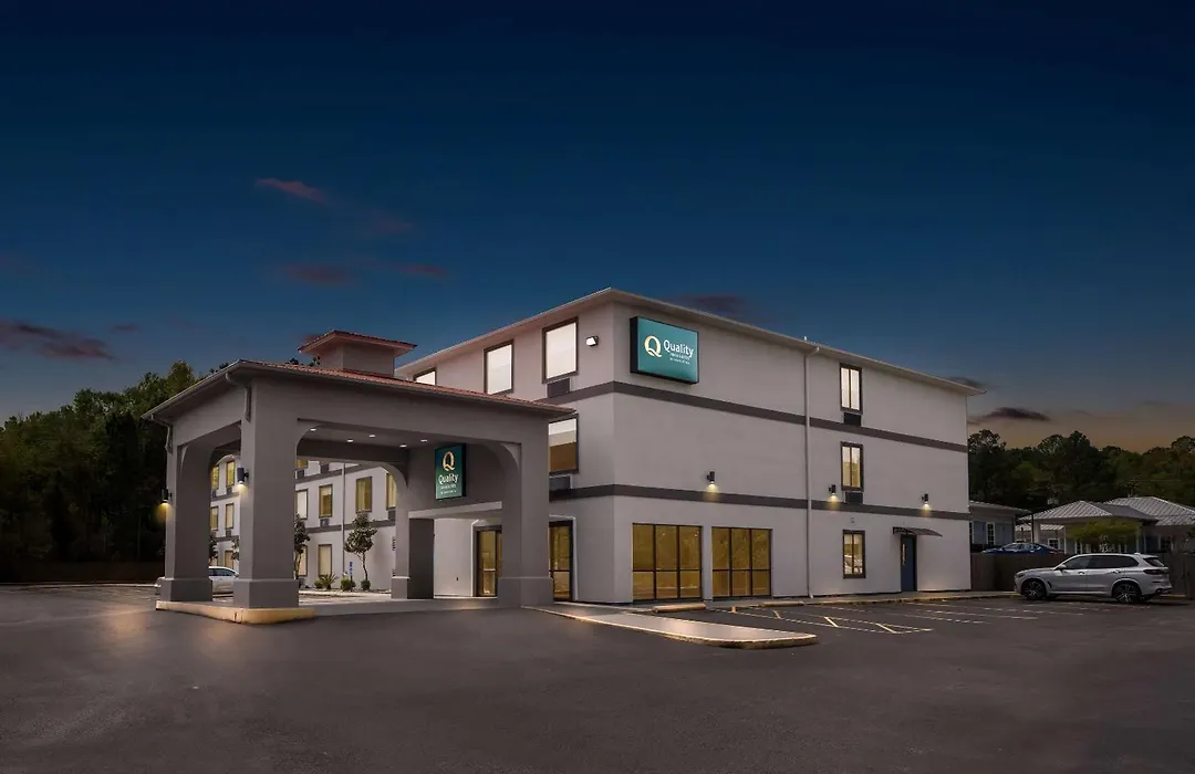 Quality Inn & Suites Biloxi - Ocean Springs-1