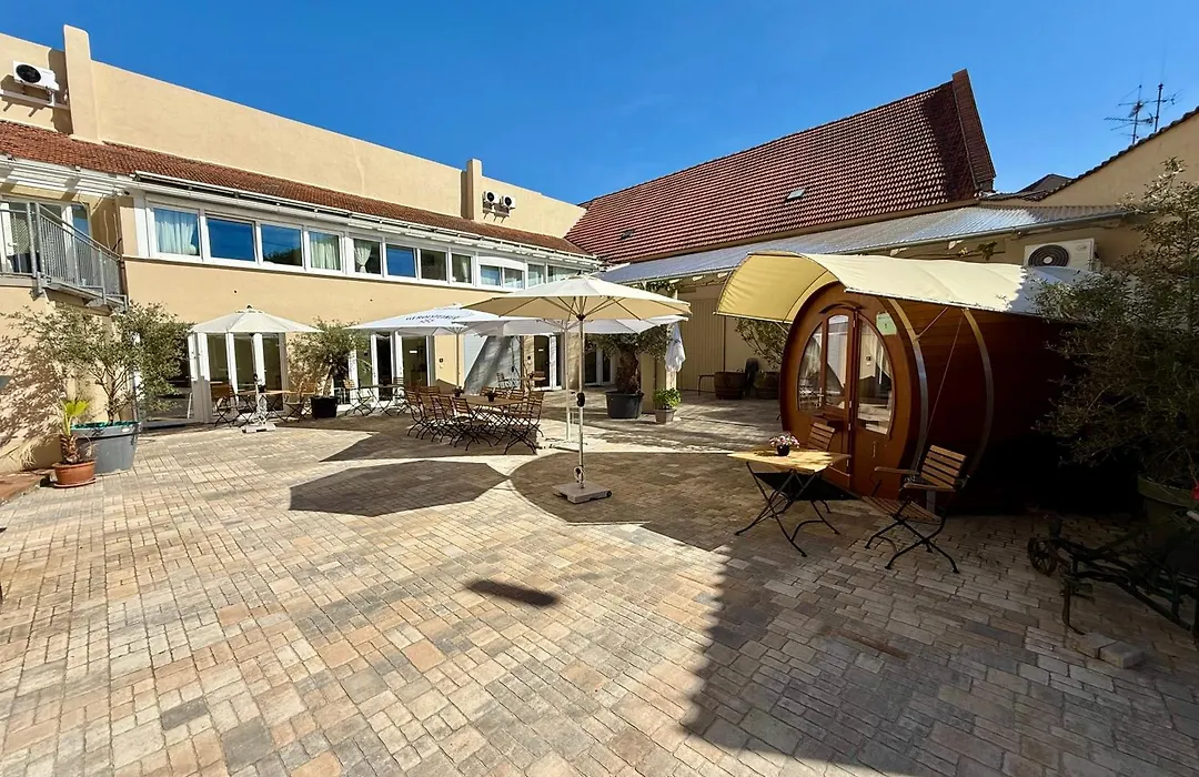Weinhaus Selmigkeit-1