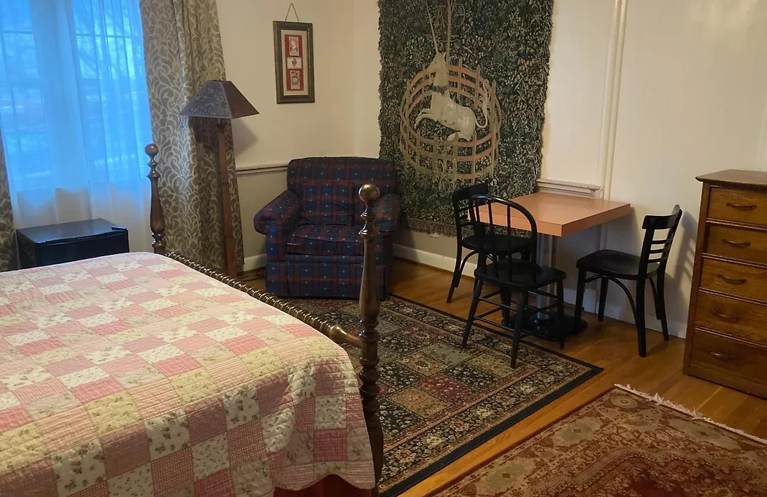 Sleepy Hollow Manor-1