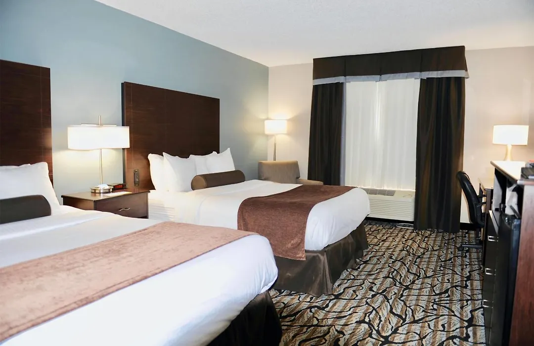 Days Inn & Suites By Wyndham Wausau-1
