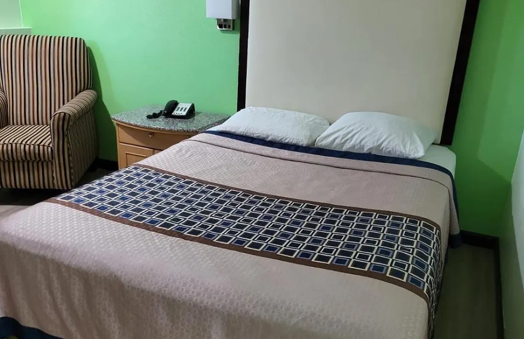 Value Inn & Suites Salina-1