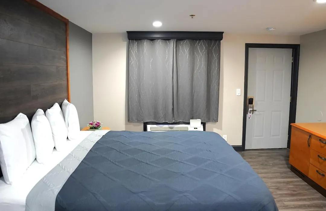 Carrier Motor Lodge-1