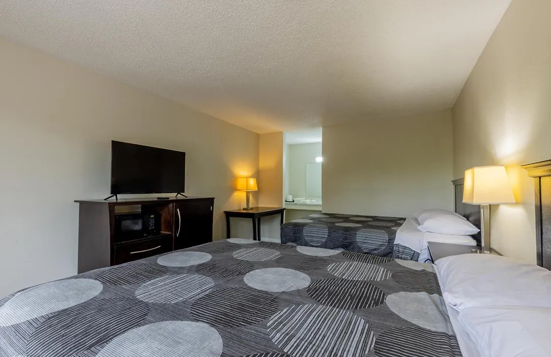 Executive Inn-1