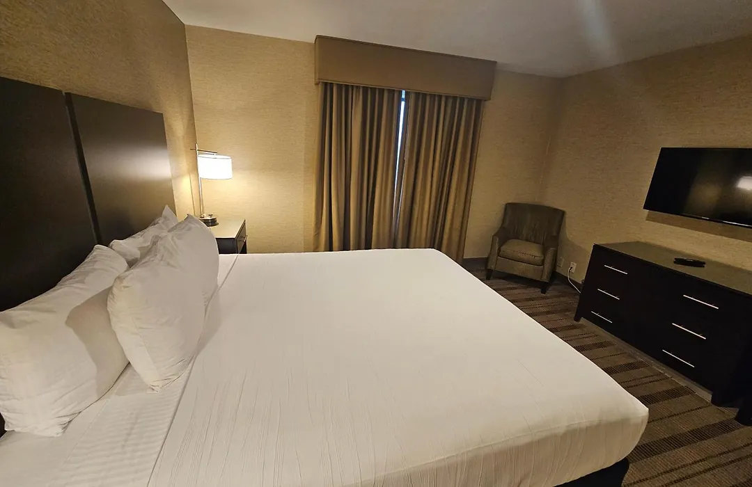Best Western Pasadena Royale Inn & Suites-1