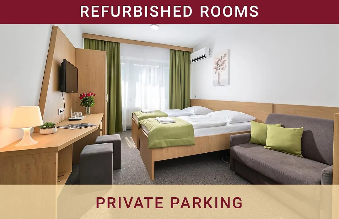 Hotel Plus-1