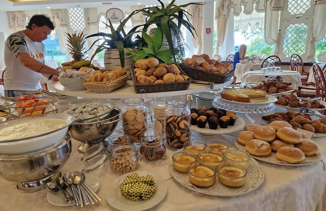 Hotel Alexander-1