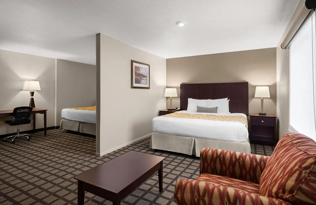 Baymont By Wyndham Jefferson City-1