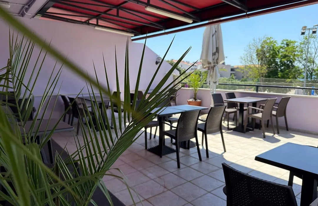 ApartHotel Viola-1