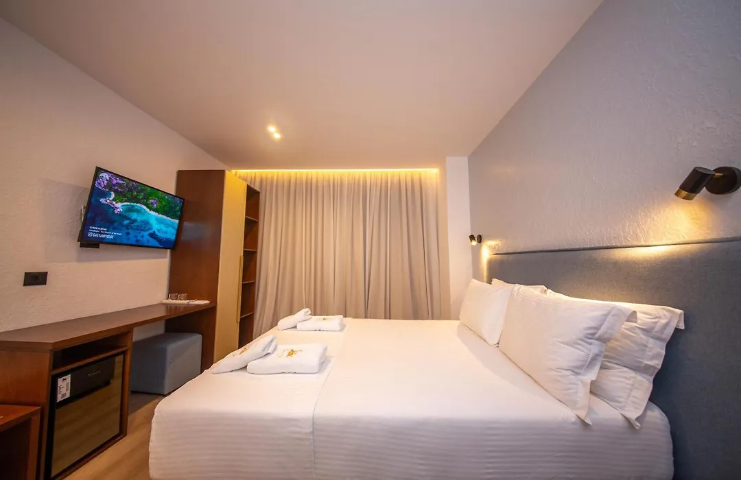 The Queen'S Lion Premium Hotel-1