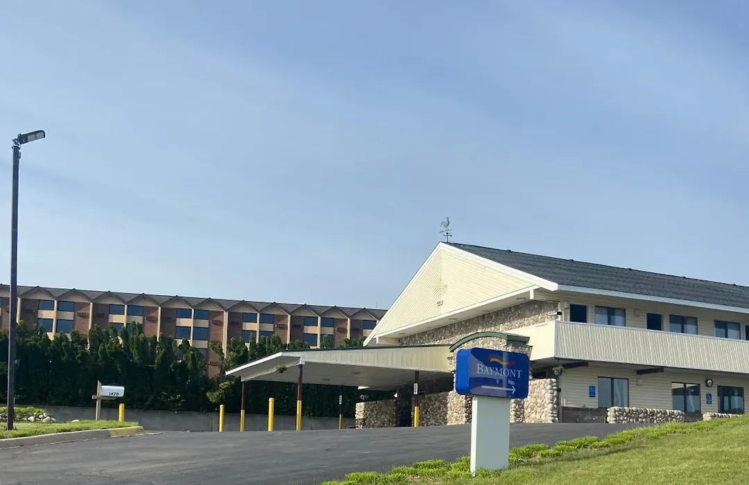 Baymont By Wyndham Petoskey-1