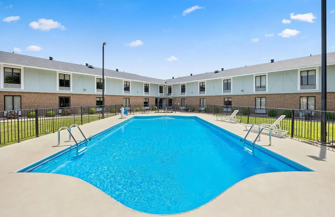 Super 8 By Wyndham Harrison Ar-1