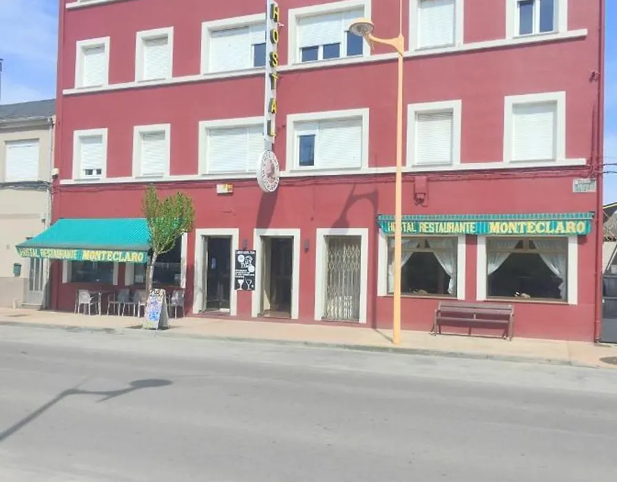 Hostal Monteclaro-1