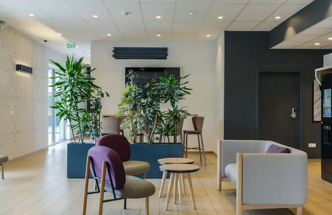 B&B Hôtel Thionville Centre Gare Porte du Luxembourg A31- Accueil de Nuit-1