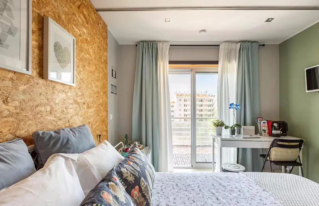 Sunhouse Room-1