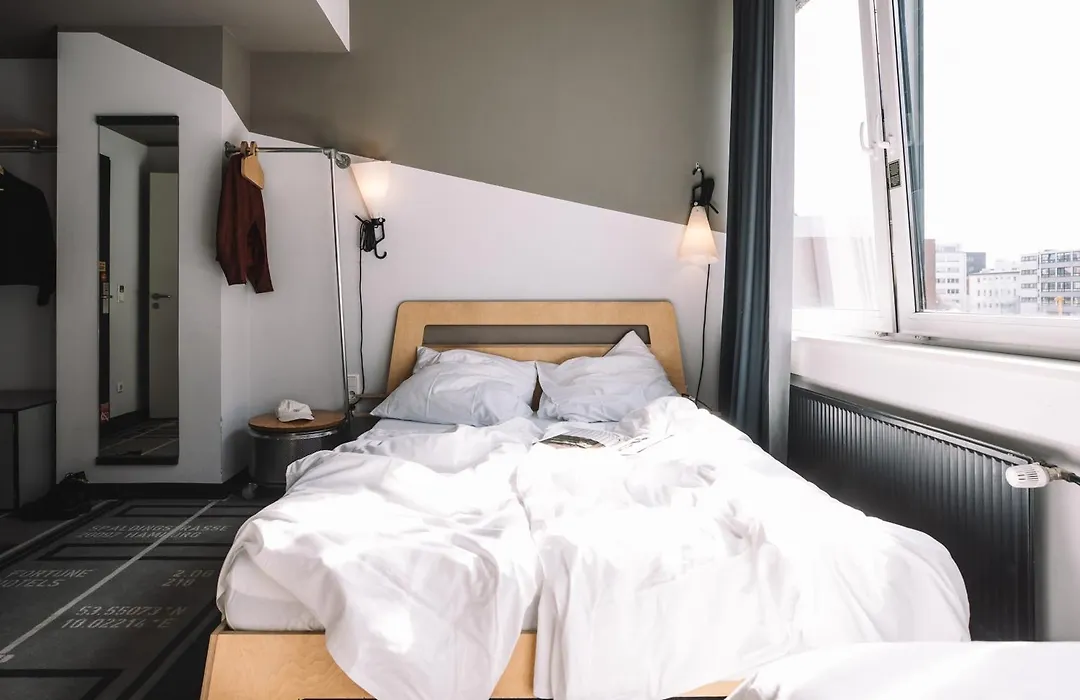 Superbude Hotel Hostel St. Georg-1