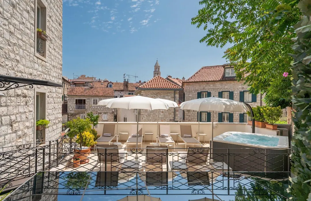 Marmont Heritage Hotel (Adults Only)-1