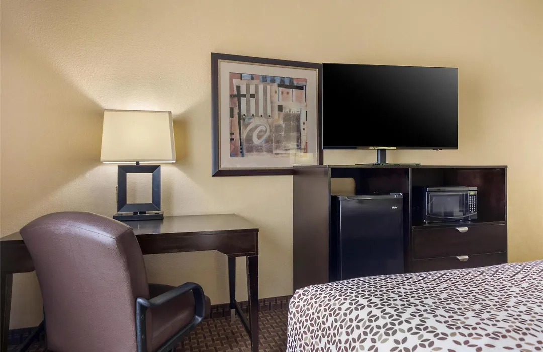 Best Western Bastrop Pines Inn-1