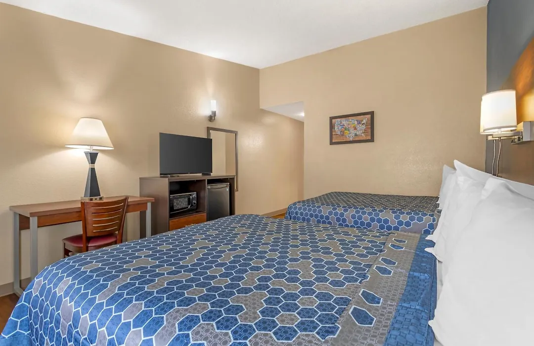 Econo Lodge Inn & Suites Gatlinburg At The Convention Center-1