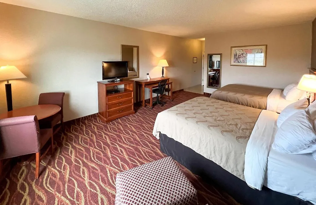 Quality Inn & Suites Grants - I-40-1