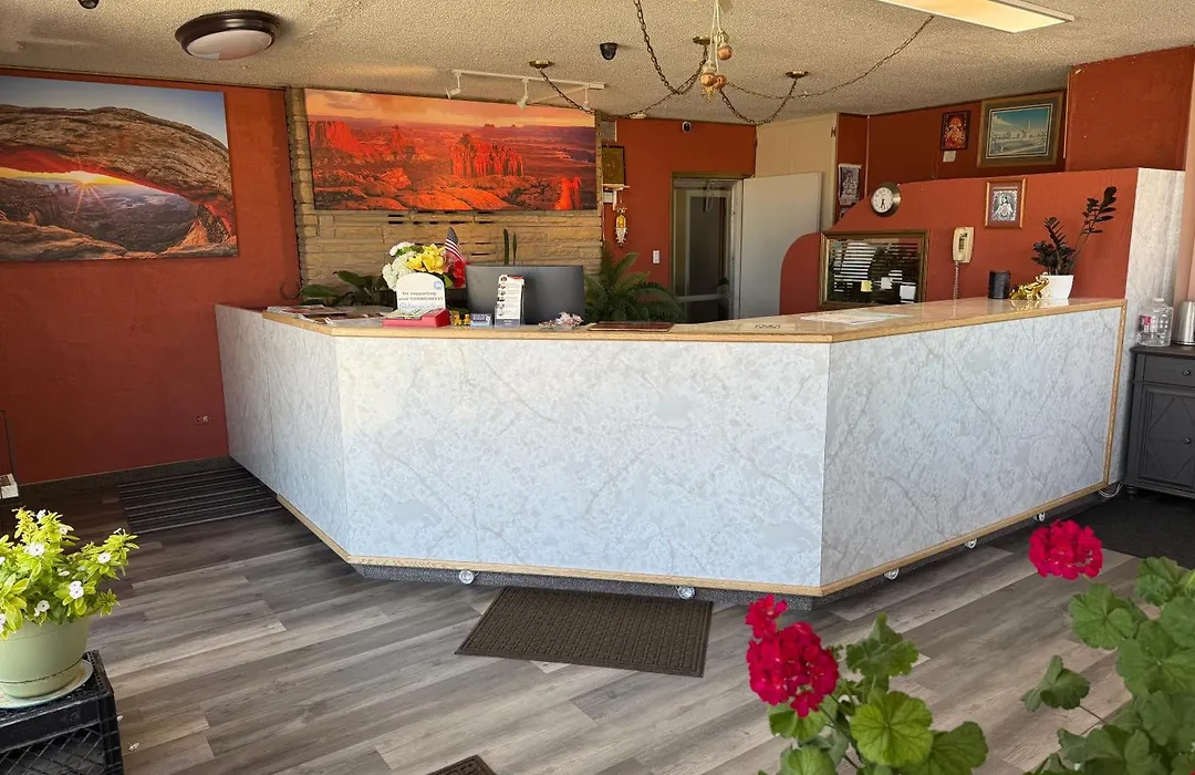 Canyonlands Motor Inn-1
