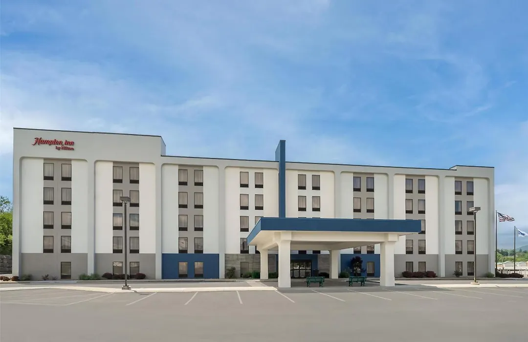 Hampton Inn Altoona-1