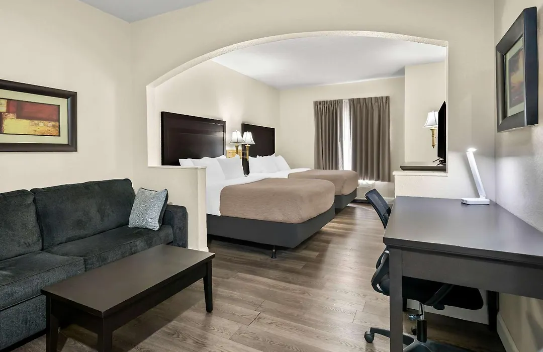 Quality Inn And Suites Lafayette-1