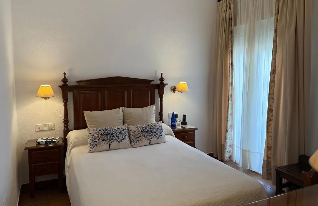 Hotel Los Olivos-1