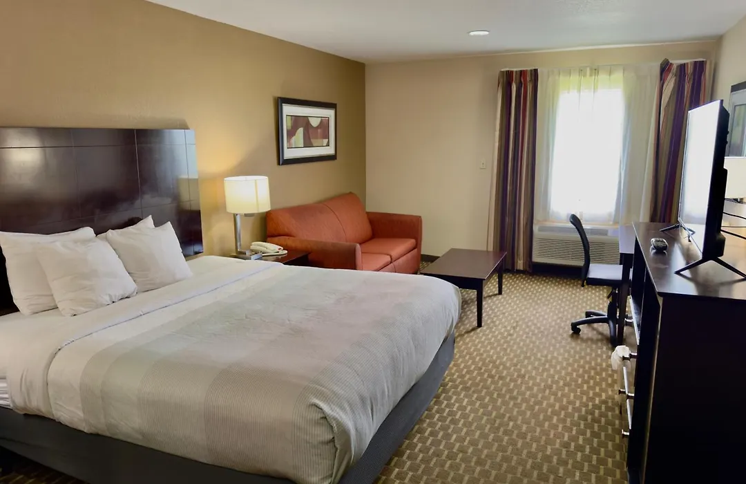 Quality Inn & Suites Pine Bluff-1