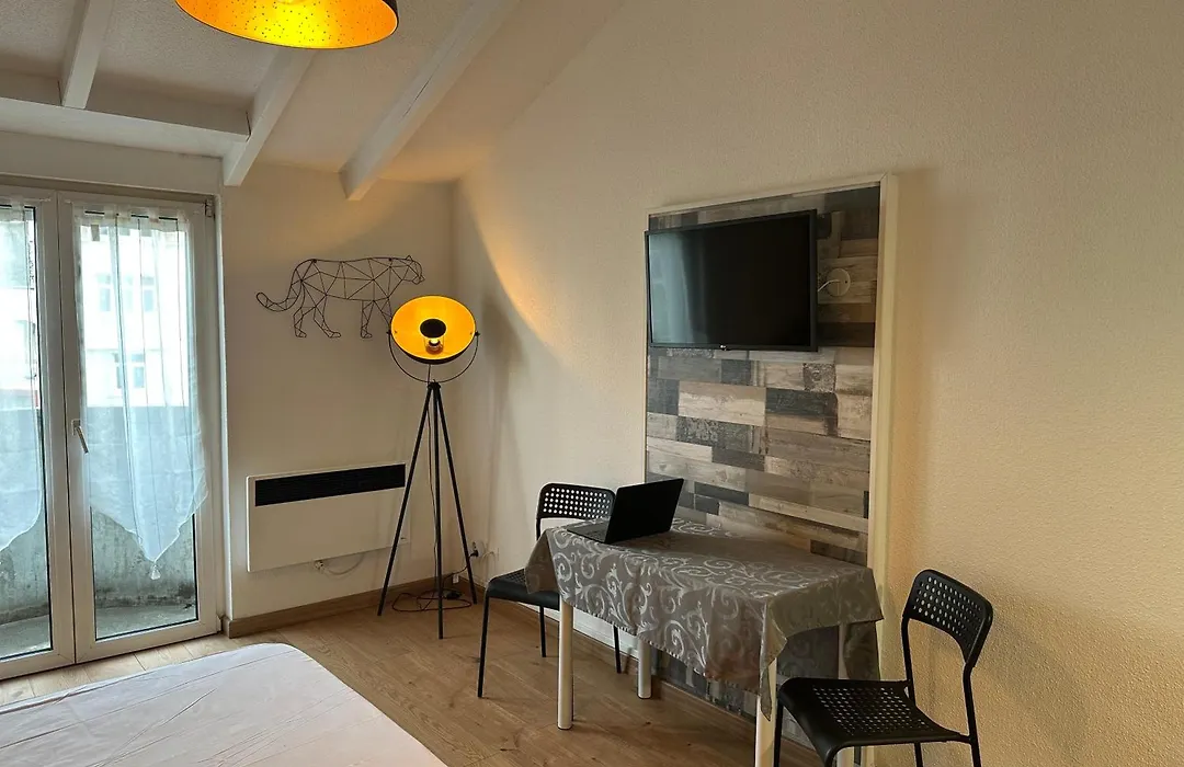 Hotel Porte De France - Self Check In By Homenhancement-1