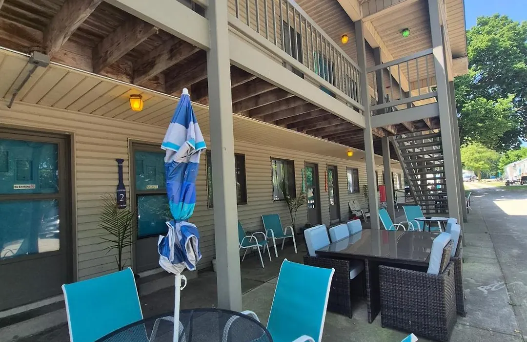 Lake Point Motel-1