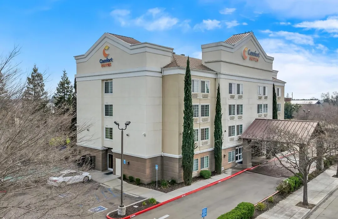 Comfort Suites Clovis - Fresno-1
