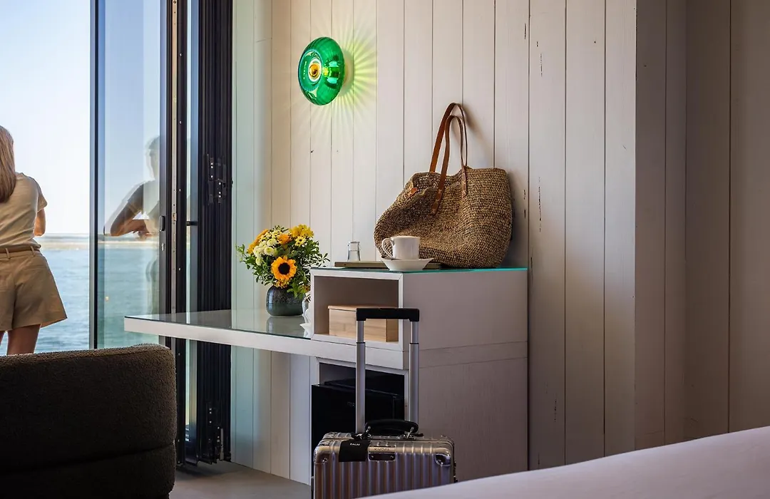 Les Vagues Hotel & Spa-1