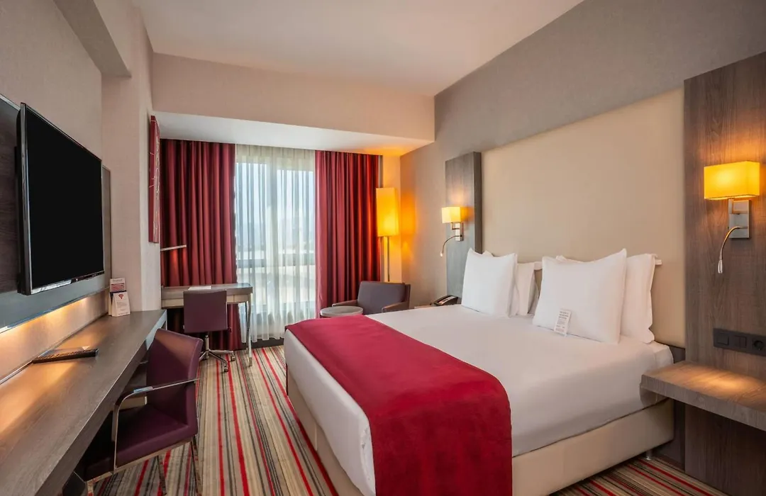 Ramada Plaza By Wyndham Izmir-1