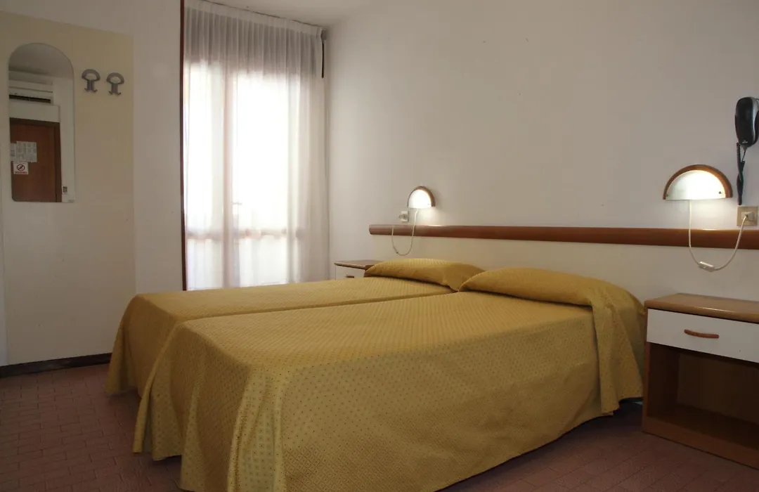 Hotel Garni Losanna-1
