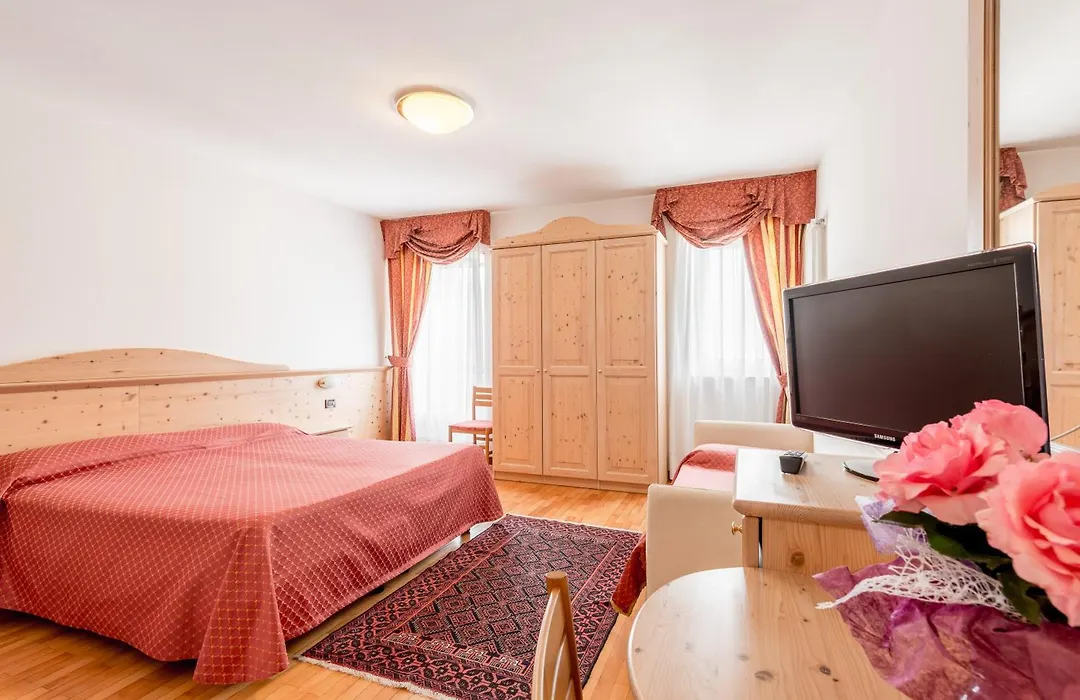Hotel Dolomiti-1