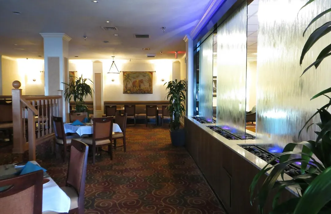 Best Western Plus Grosvenor Airport Hotel-1