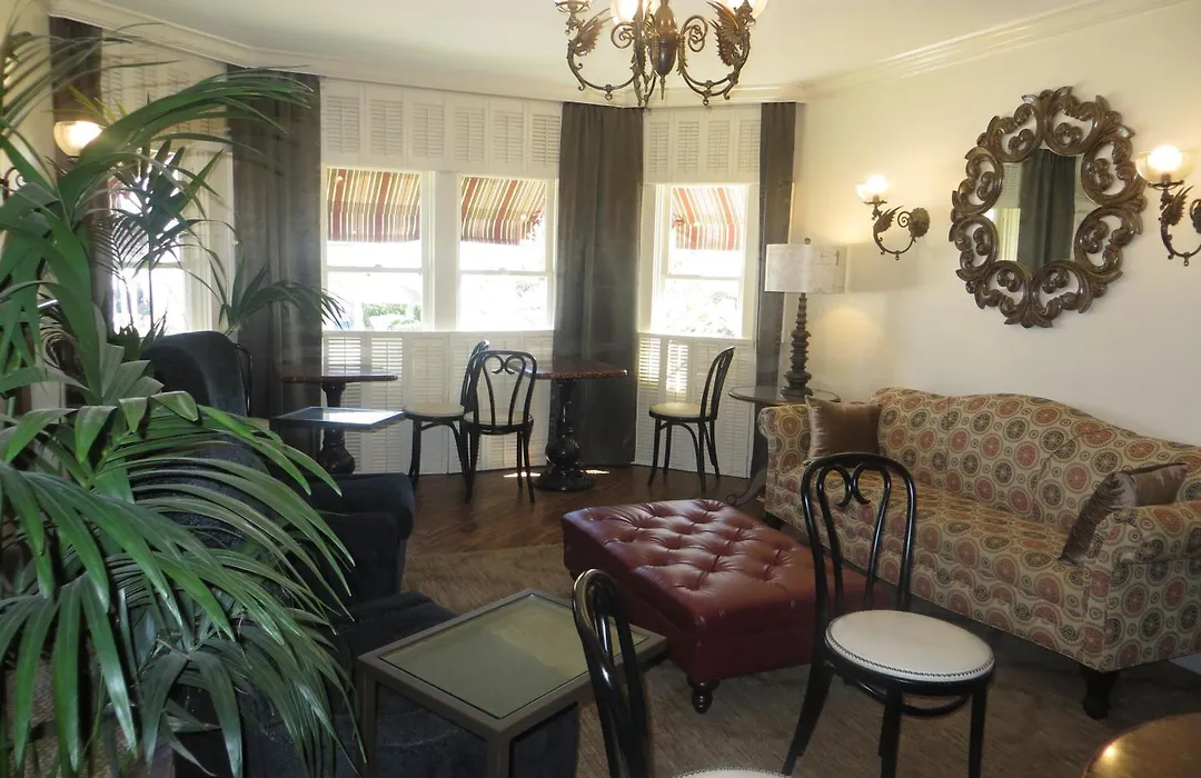 Victorian Inn-1