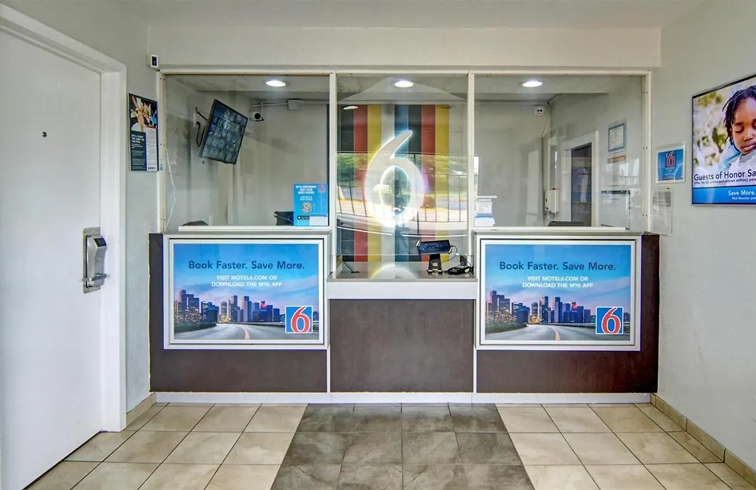 Motel 6-Longview, Tx-1