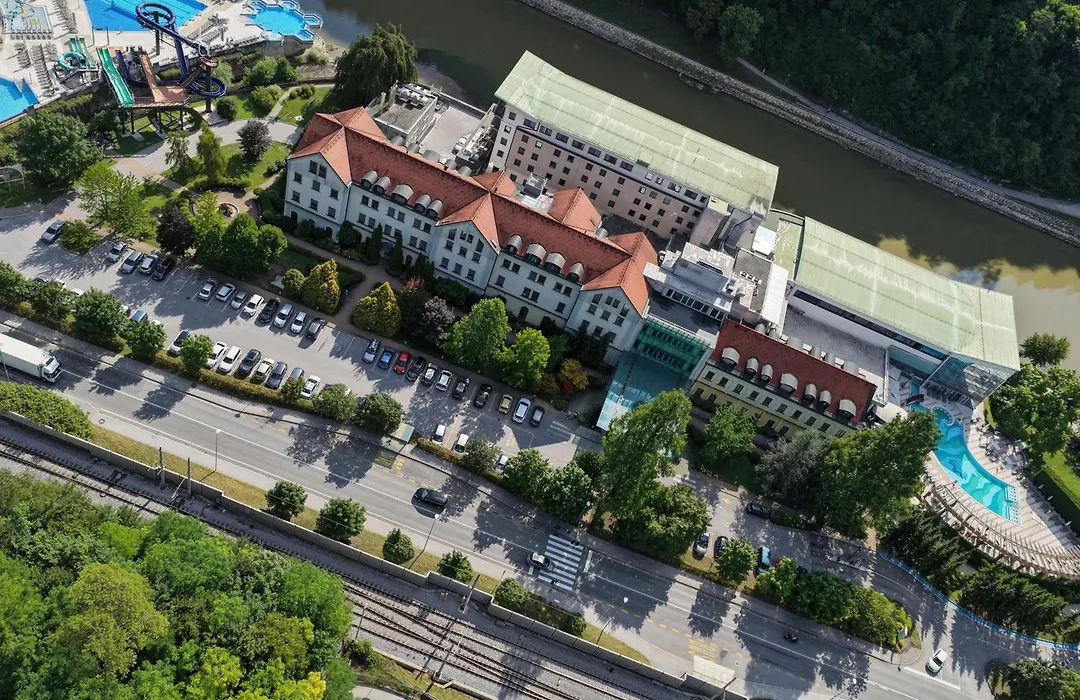 Hotel Zdravilisce - Thermana Lasko-1